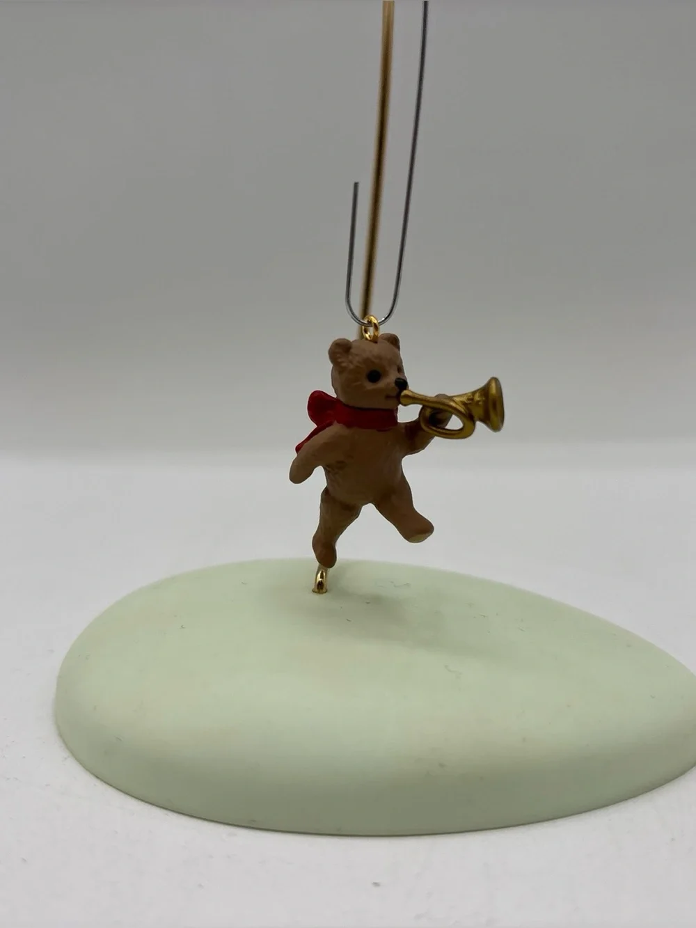 Hallmark Keepsake Miniature Ornament 1995 March Of The Teddy Bears 3rd In Series